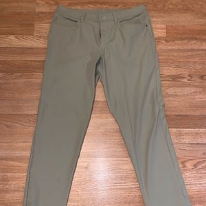 Lululemon ABC  Classic pants 34”